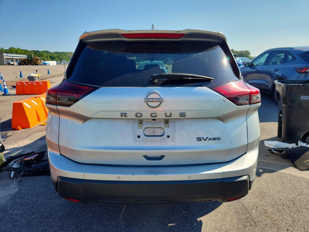 2024 Nissan Rogue Sv - zdjęcie 6