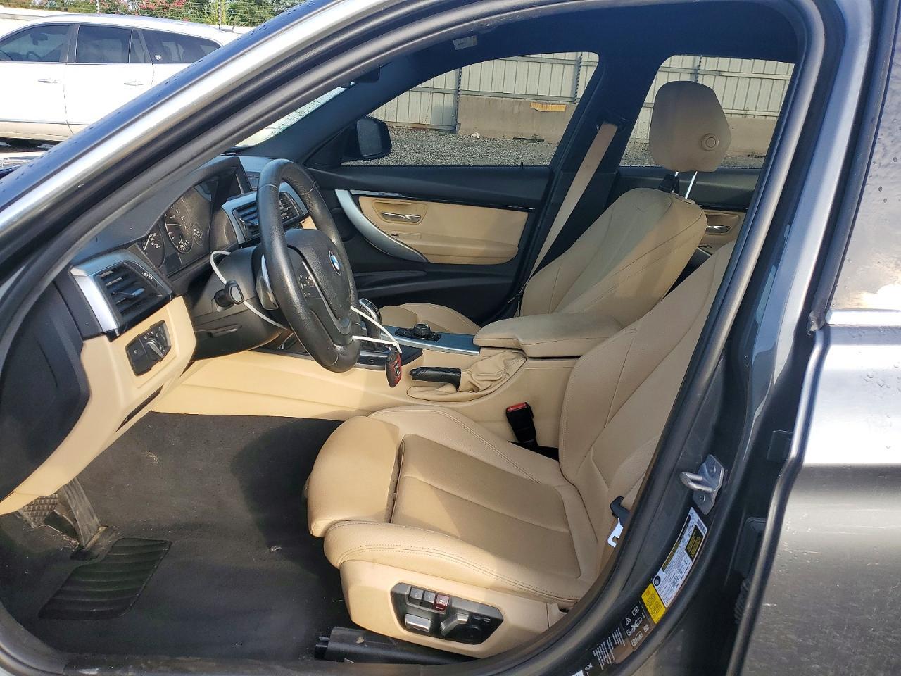 2018 BMW Seria 3 330i - zdjęcie 7