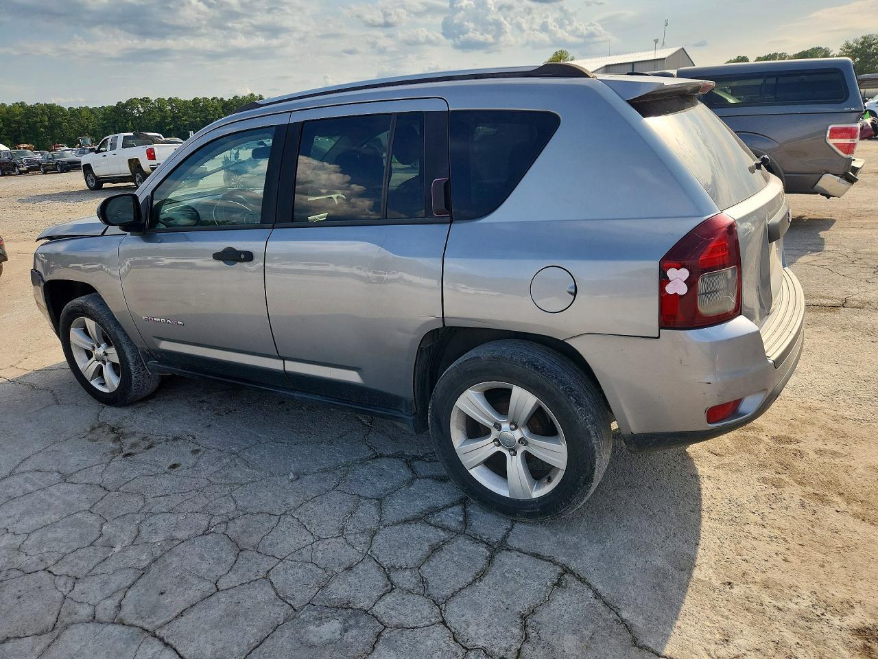 2014 Jeep Compass Sport - zdjęcie 2