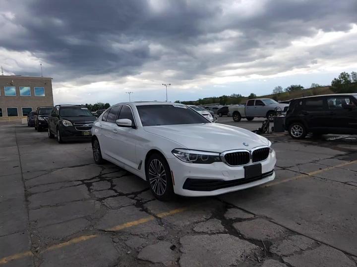 2019 BMW Seria 5 530i - zdjęcie 14