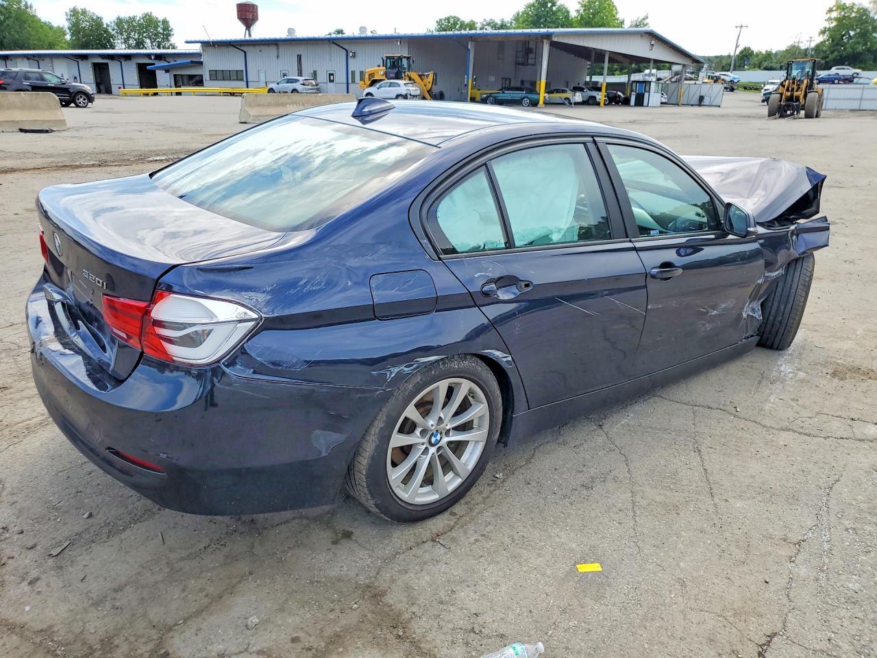 2016 BMW 320 Xi - zdjęcie 3