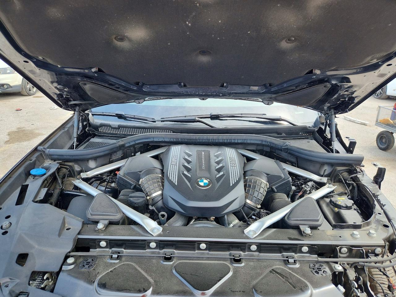 2023 BMW X6 M50I - zdjęcie 12