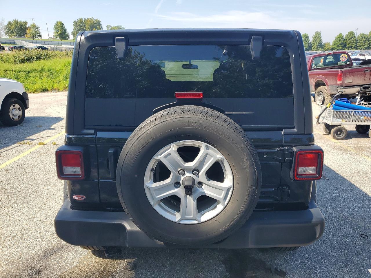 2021 Jeep Wrangler Unlimited Sport - zdjęcie 6