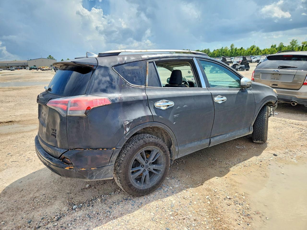 2017 Toyota Rav4 Xle - zdjęcie 3