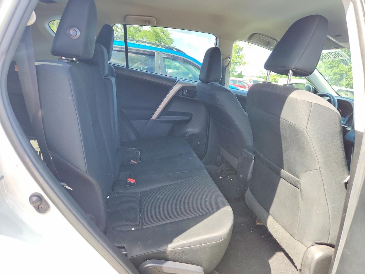 2017 Toyota Rav4 Le - zdjęcie 11