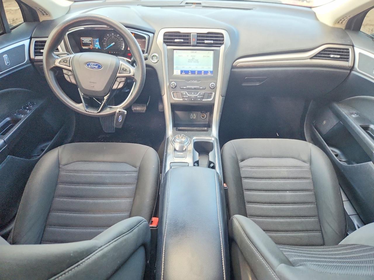 2020 Ford Fusion Se - zdjęcie 8