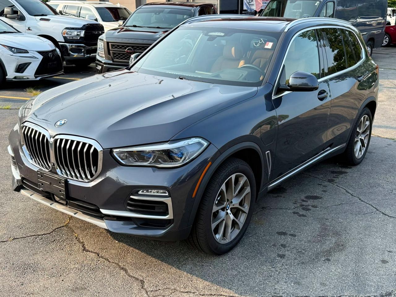 2021 BMW X5 xDrive45E - zdjęcie główne