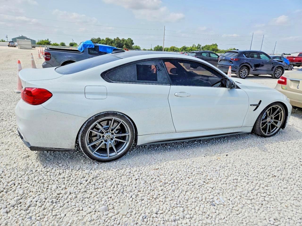 2015 BMW M4 - zdjęcie 3