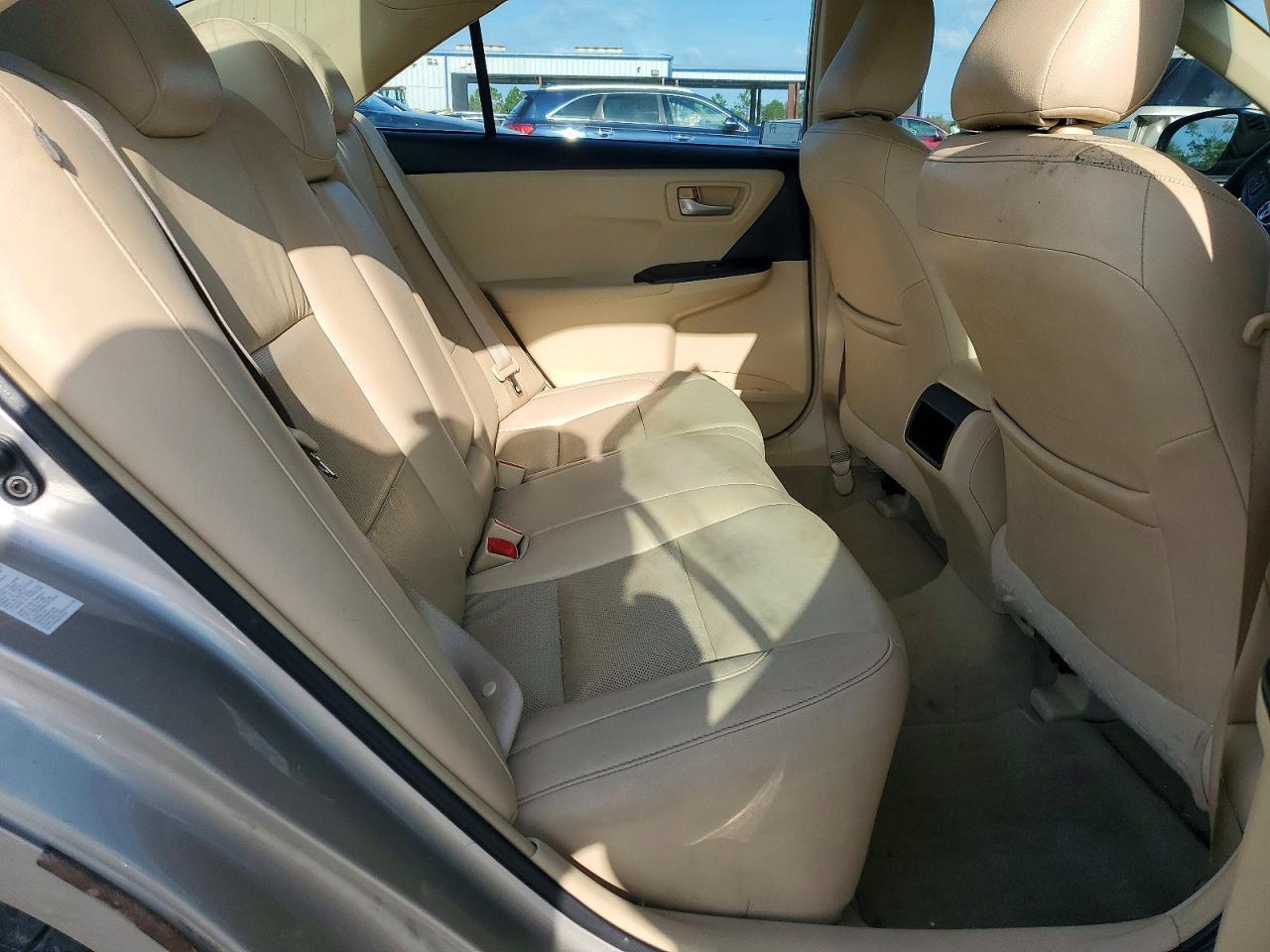 2016 Toyota Camry Le - zdjęcie 10