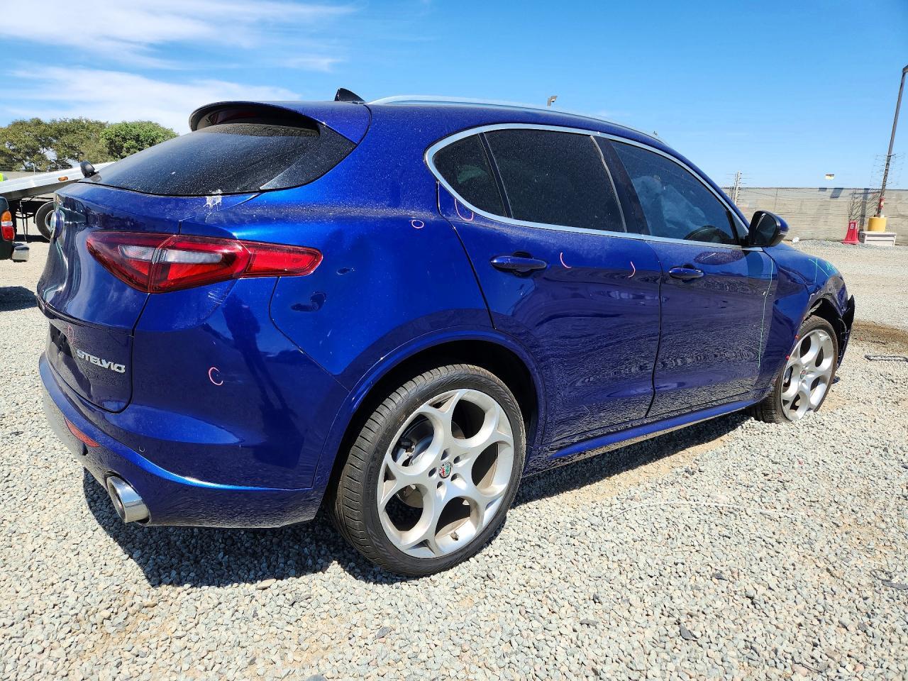 2021 Alfa Romeo Stelvio Ti - zdjęcie 3