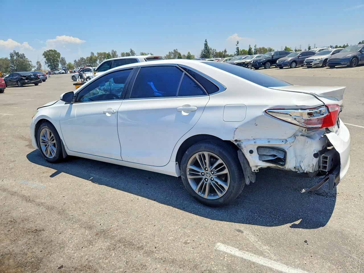 2015 Toyota Camry Se - zdjęcie 2