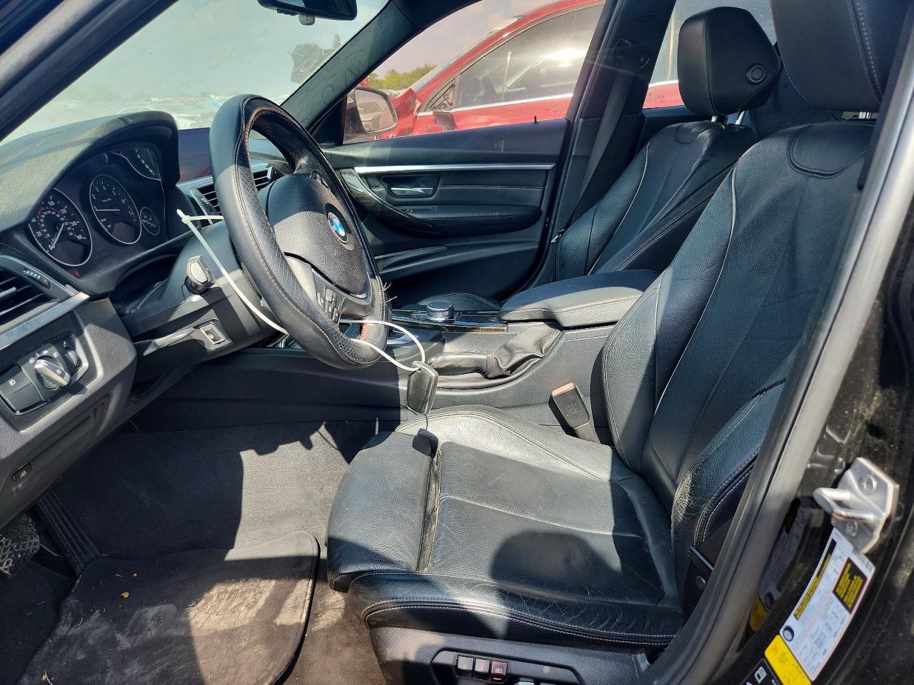 2018 BMW Seria 3 330i - zdjęcie 7