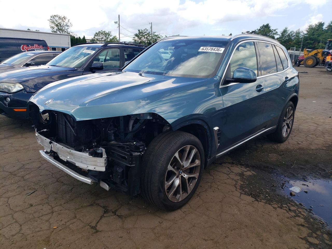 2025 BMW X5 xDrive40I - zdjęcie główne
