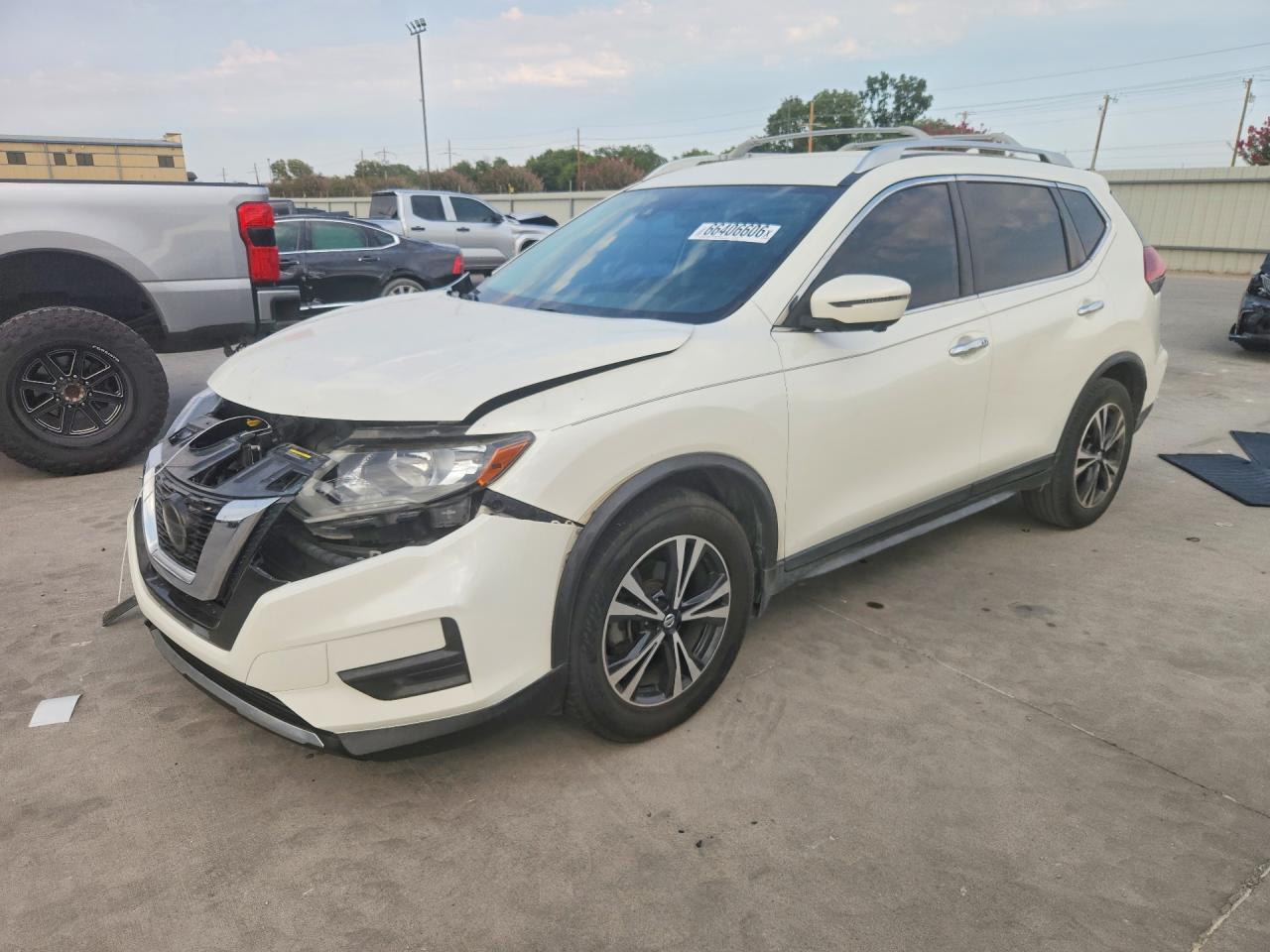 2019 Nissan Rogue Sv - zdjęcie główne