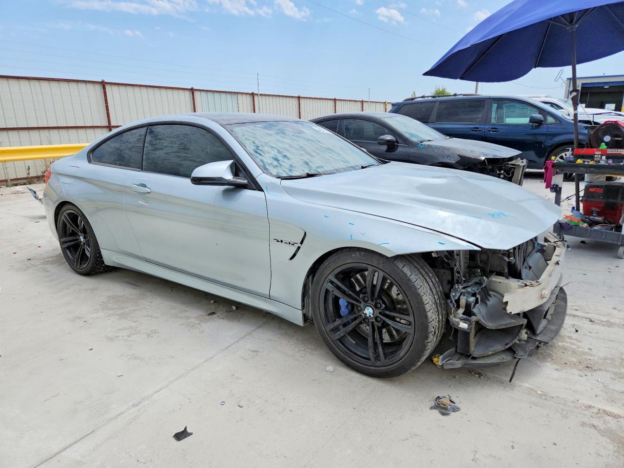 2015 BMW M4 - zdjęcie 4