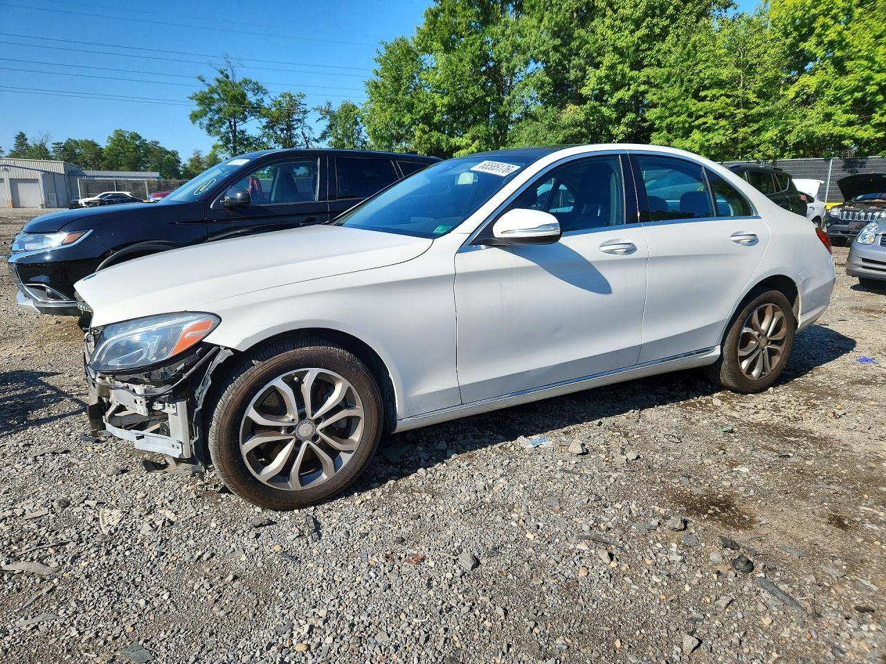 2015 Mercedes-Benz C 300 4Matic - zdjęcie główne