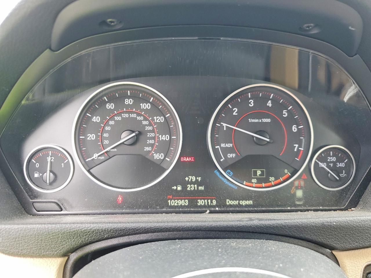 2018 BMW Seria 3 330i - zdjęcie 9
