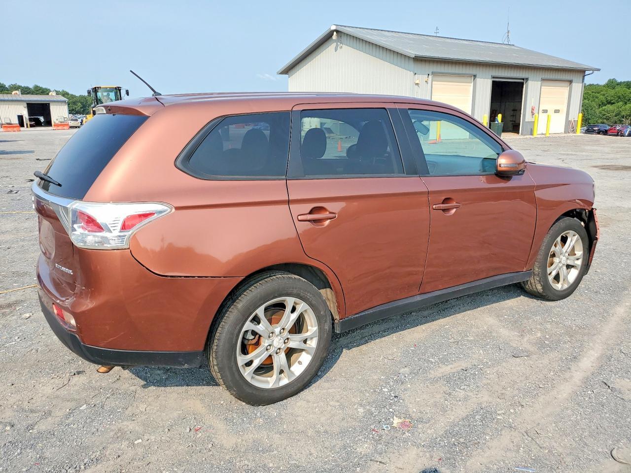 2014 Mitsubishi Outlander Se - zdjęcie 3