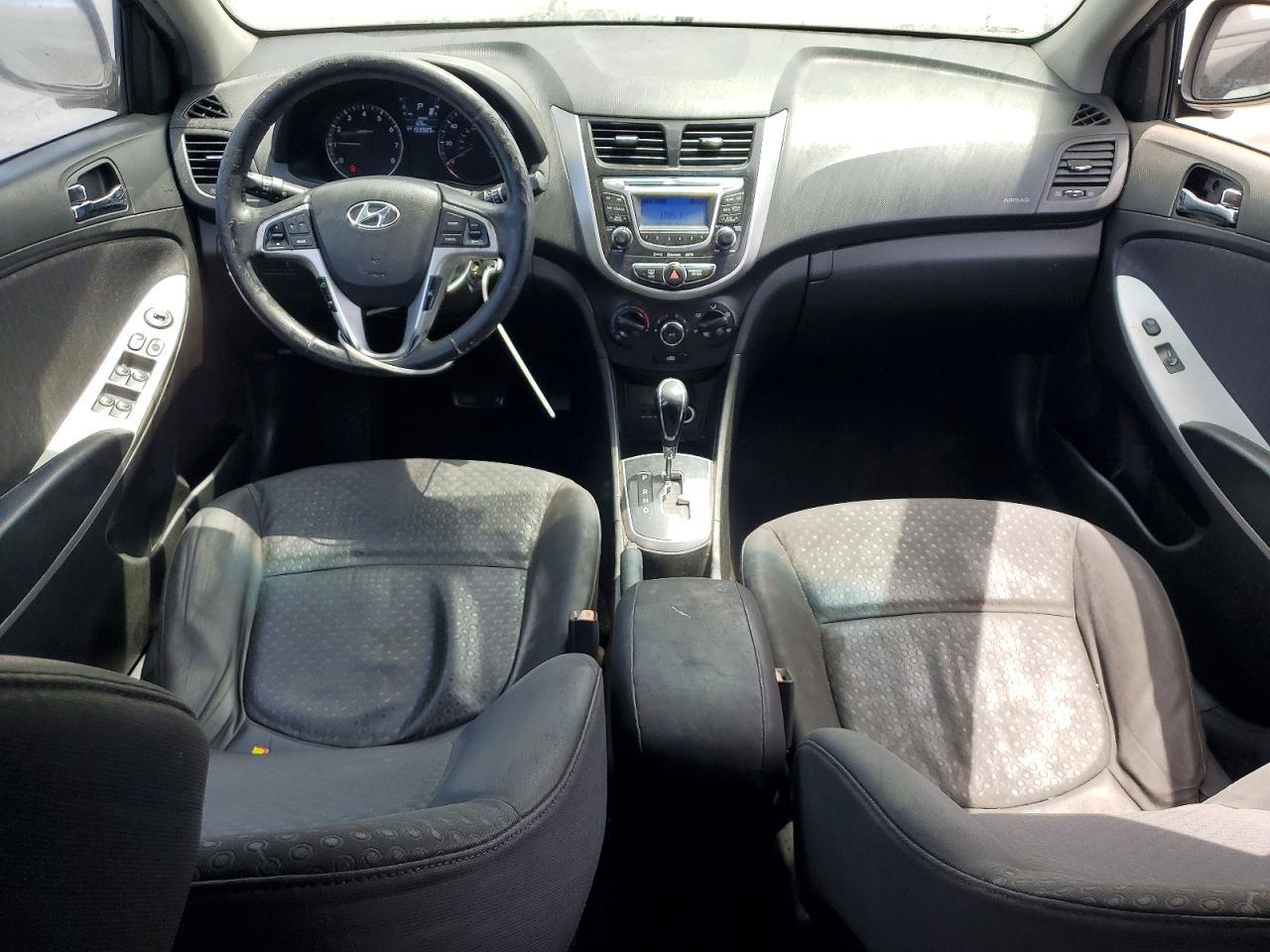 2013 Hyundai Accent Se - zdjęcie 8