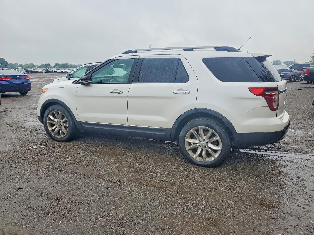 2014 Ford Explorer Xlt - zdjęcie 2