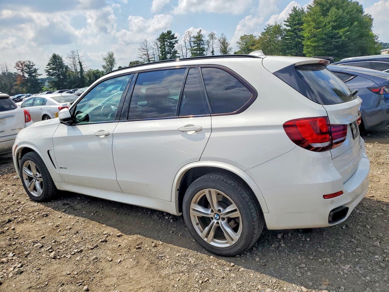 2016 BMW X5 xDrive35I - zdjęcie 2