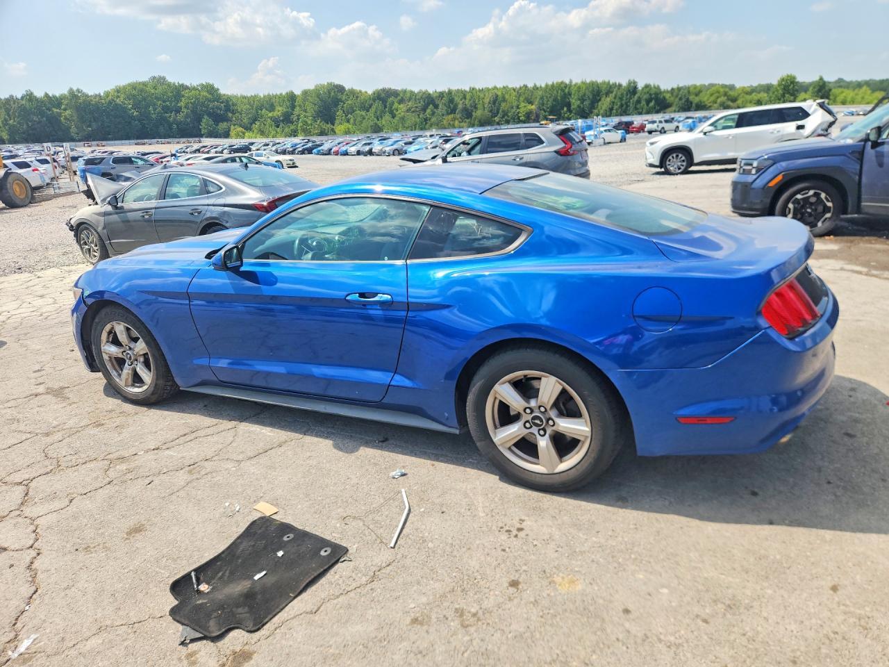 2017 Ford Mustang - zdjęcie 2