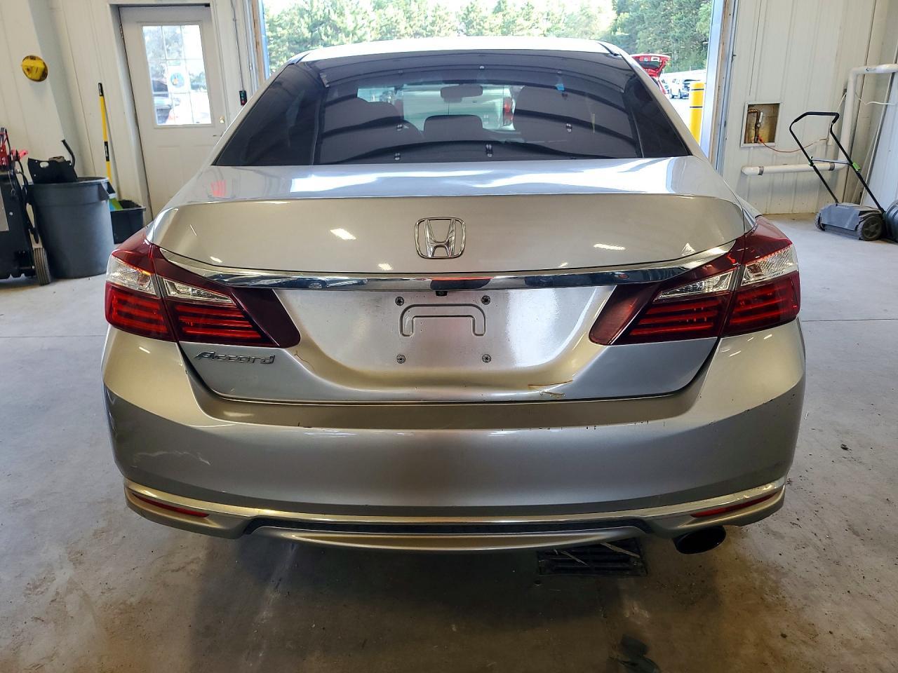 2017 Honda Accord Lx - zdjęcie 6