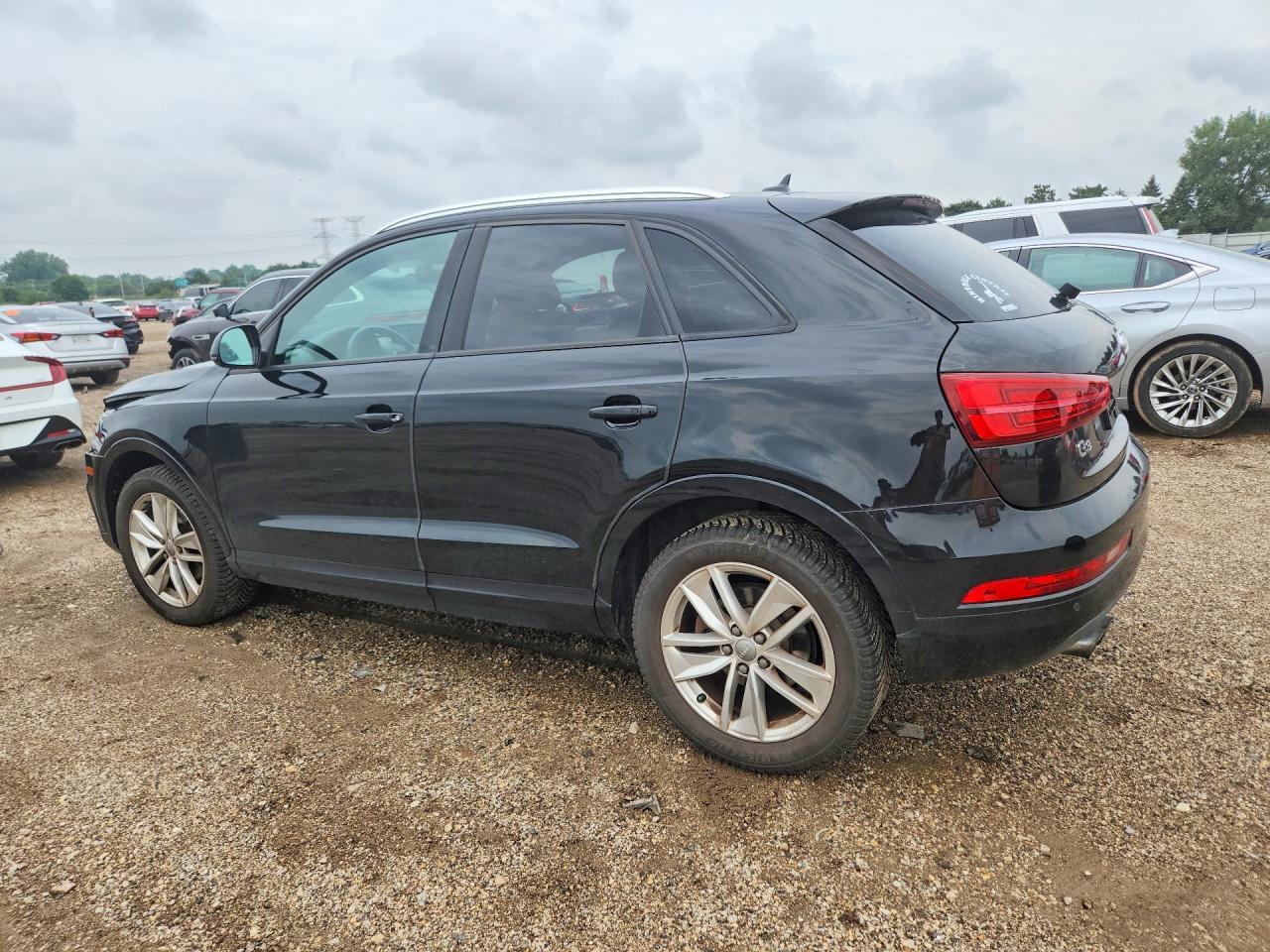 Audi Q3 - zdjęcie 2