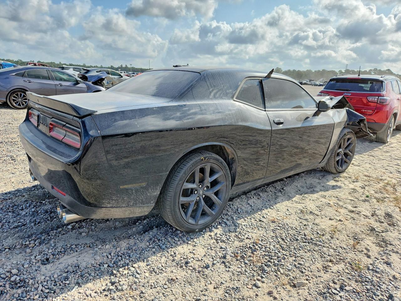 2022 Dodge Challenger Sxt - zdjęcie 3