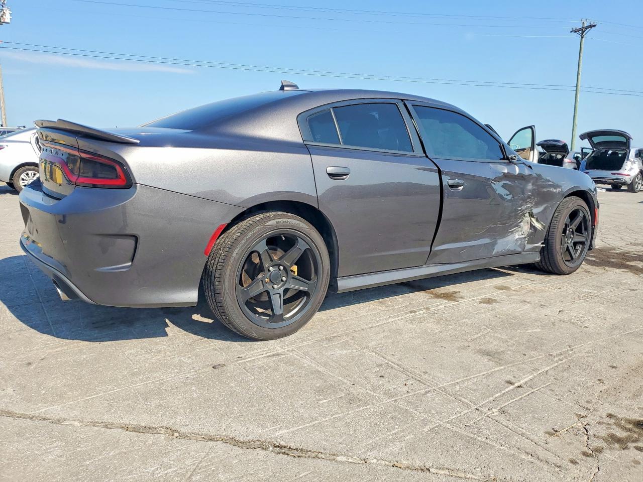 2020 Dodge Charger Gt - zdjęcie 3