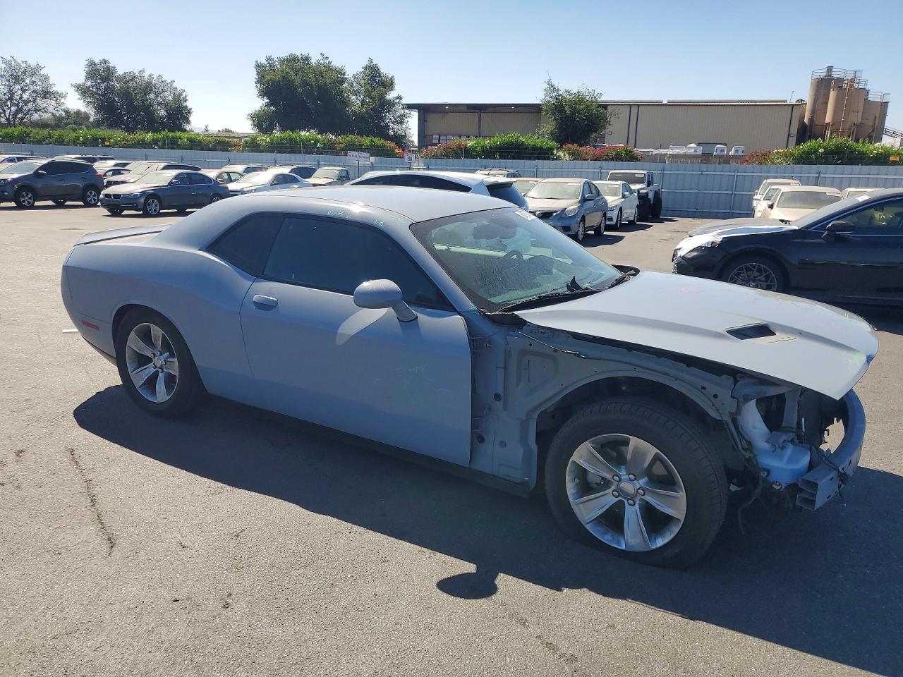 2022 Dodge Challenger Sxt - zdjęcie 4