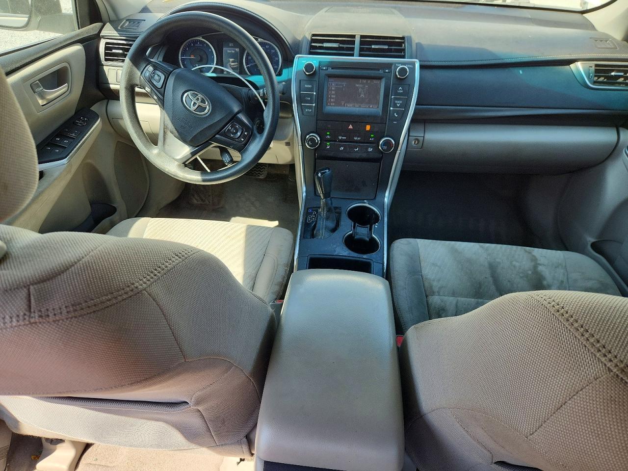 2017 Toyota Camry Le - zdjęcie 8