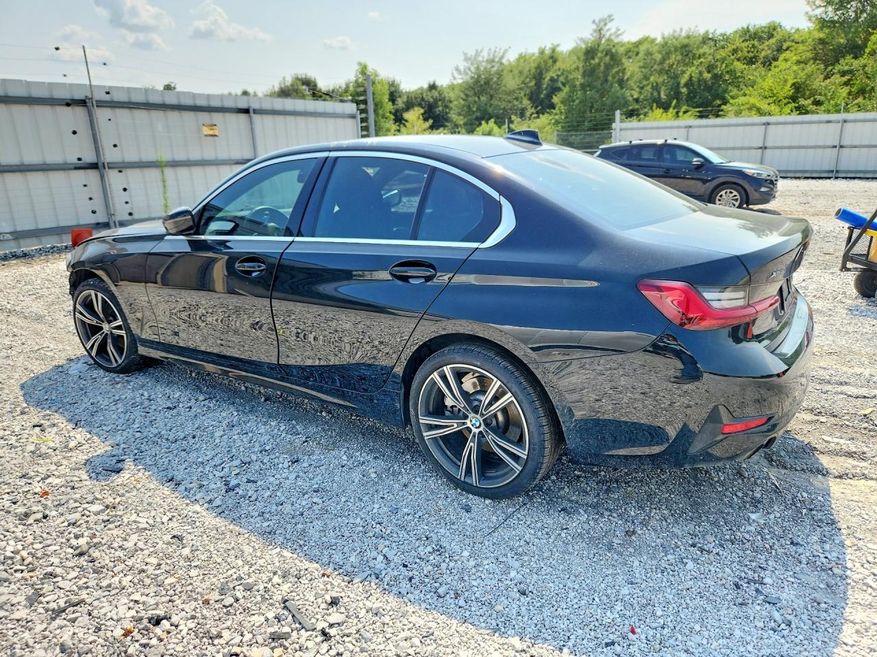 2022 BMW 330Xi - zdjęcie 2