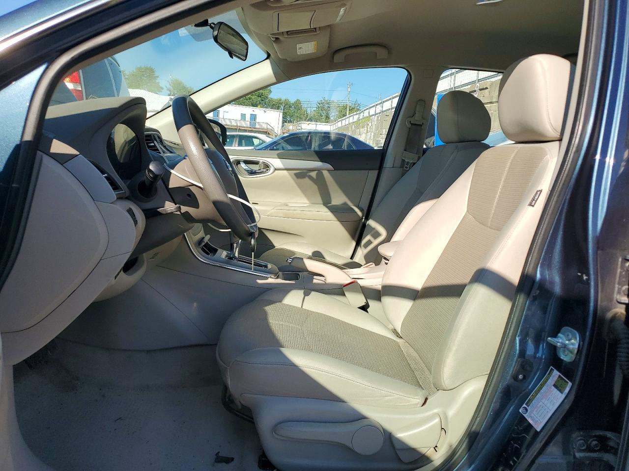 2014 Nissan Sentra S - zdjęcie 7