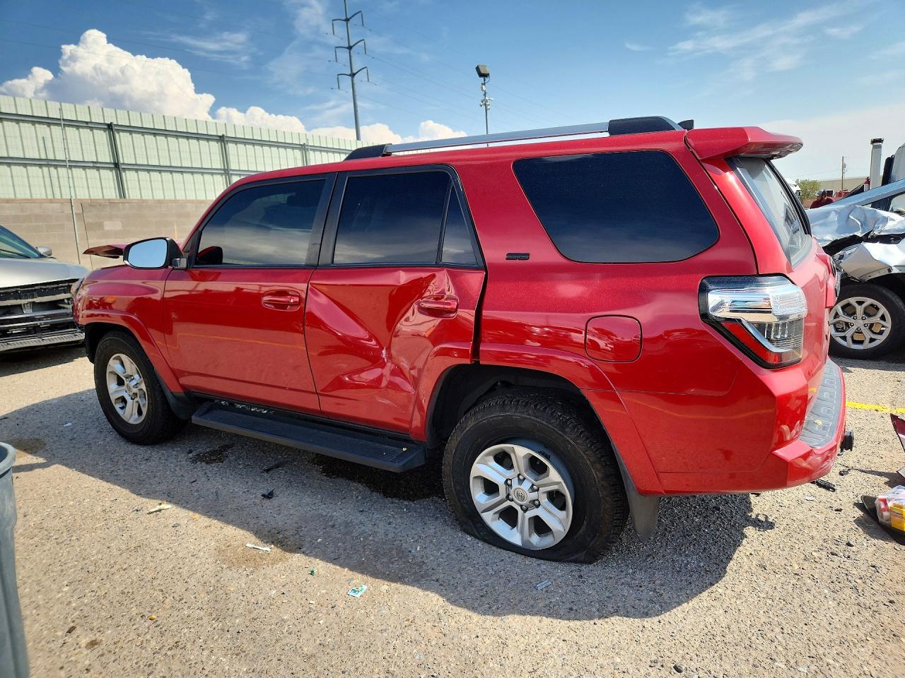 2022 Toyota 4Runner Sr5 - zdjęcie 2