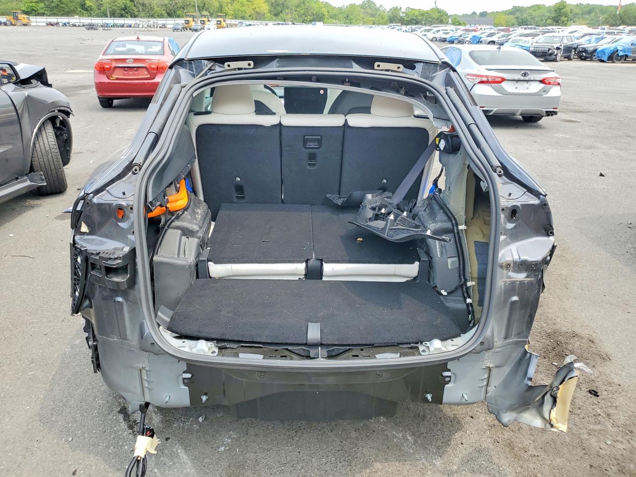 2025 Tesla Model Y - zdjęcie 6