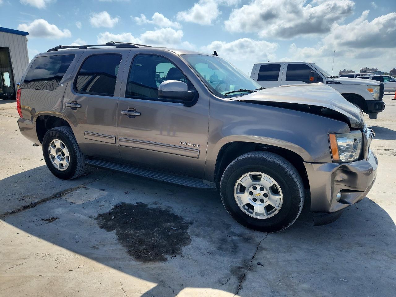 2013 Chevrolet Tahoe C1500 Lt - zdjęcie 4
