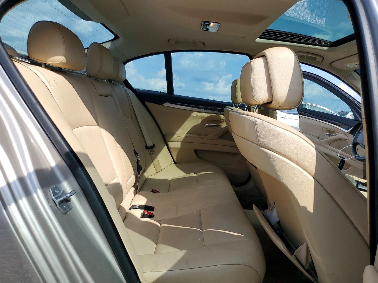 2013 BMW 528 Xi - zdjęcie 10