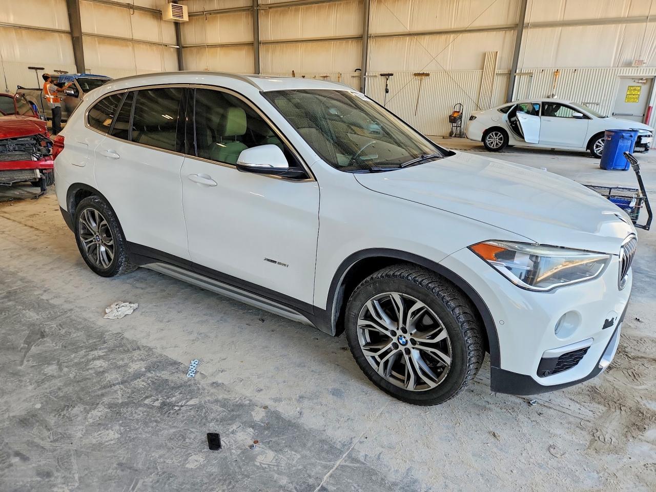 BMW X1 - zdjęcie 4