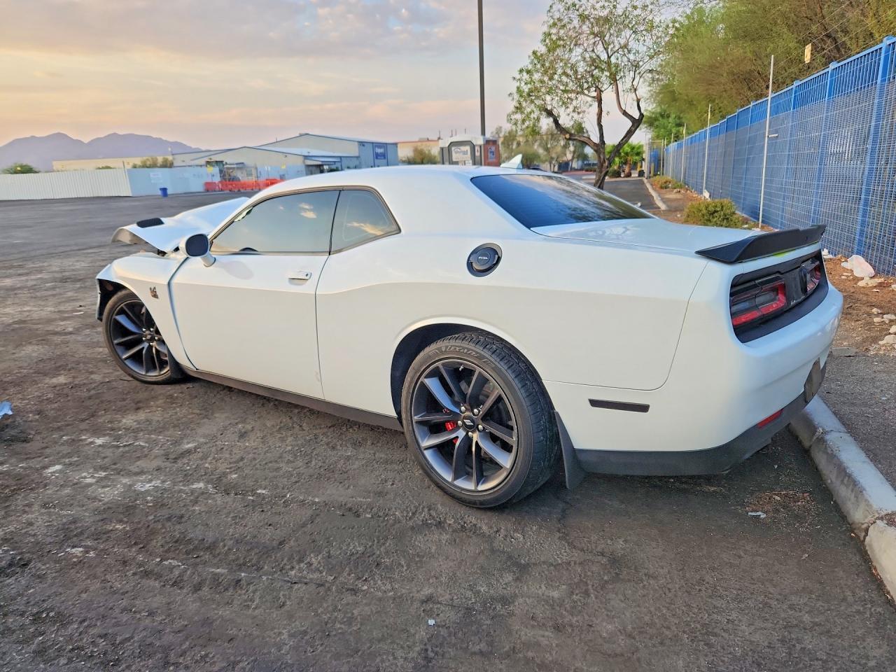 2019 Dodge Challenger R/T Scat Pack - zdjęcie 2