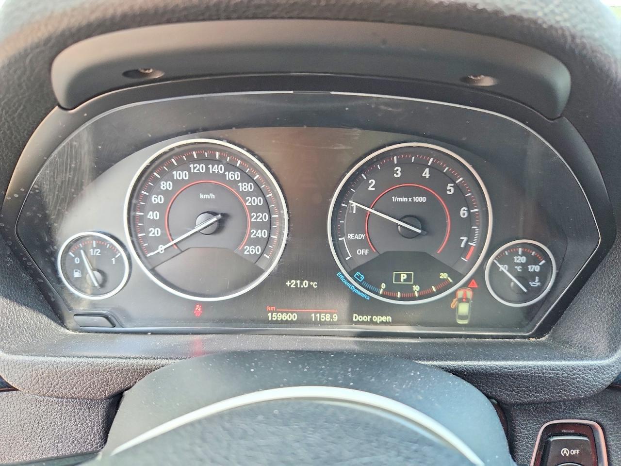 2017 BMW 320 Xi - zdjęcie 9