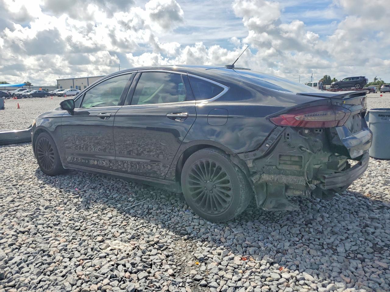 2013 Ford Fusion Titanium - zdjęcie 2