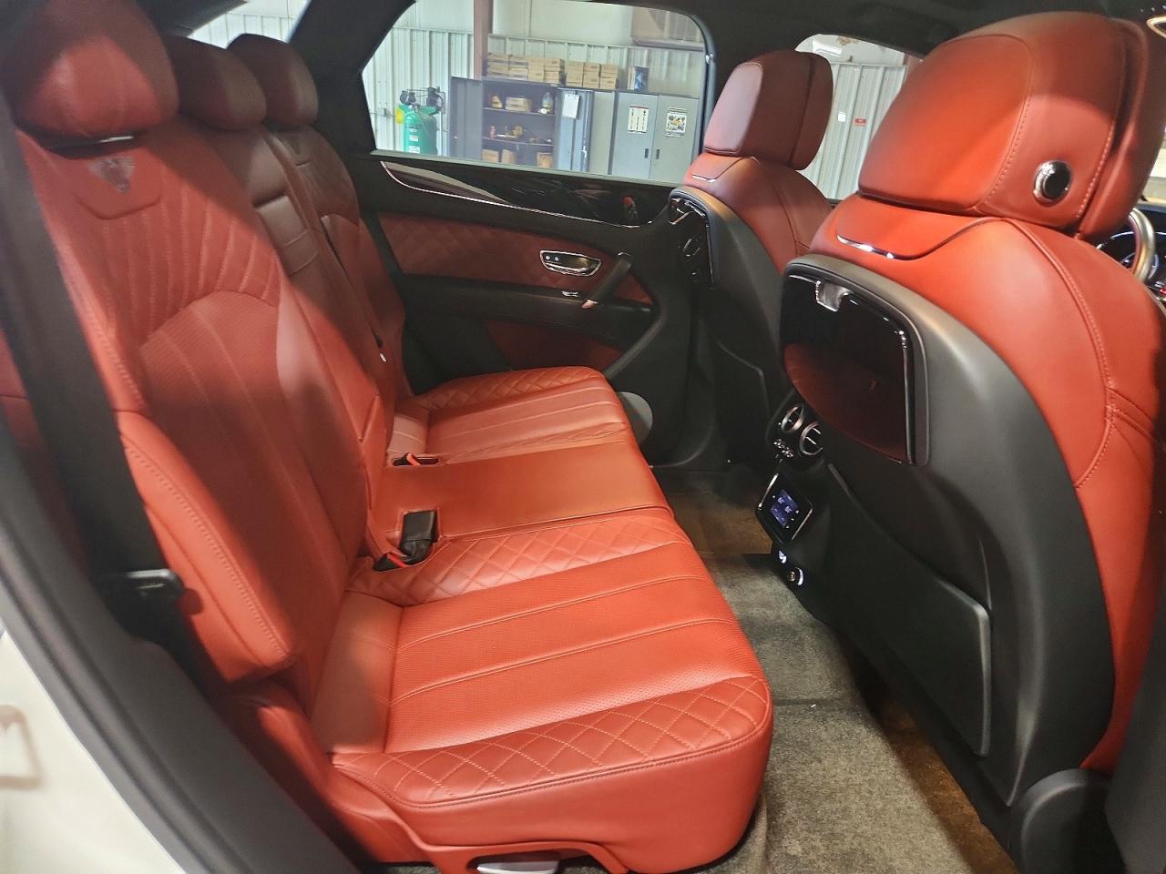 2017 Bentley Bentayga - zdjęcie 10