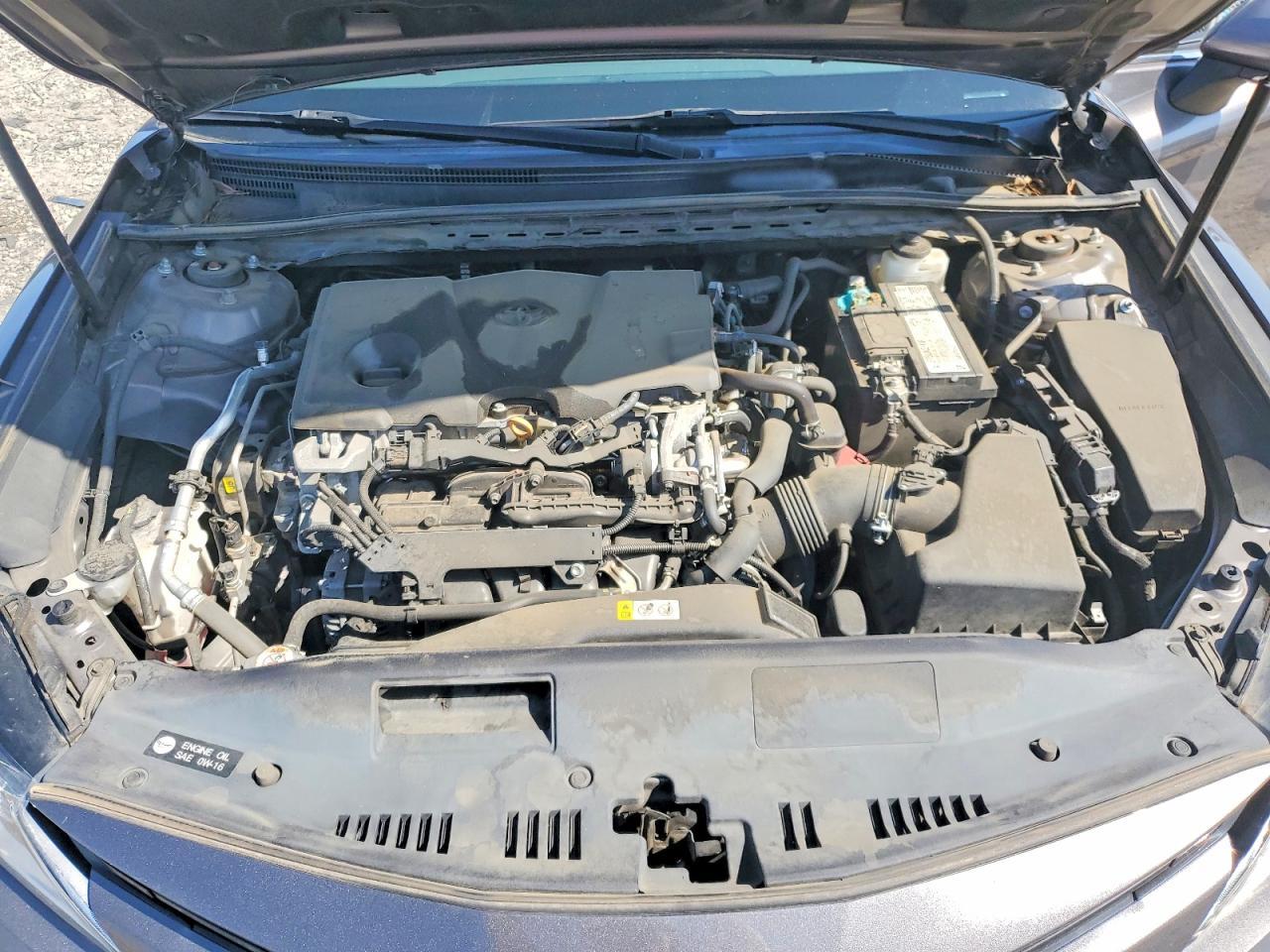 2020 Toyota Camry Le - zdjęcie 11