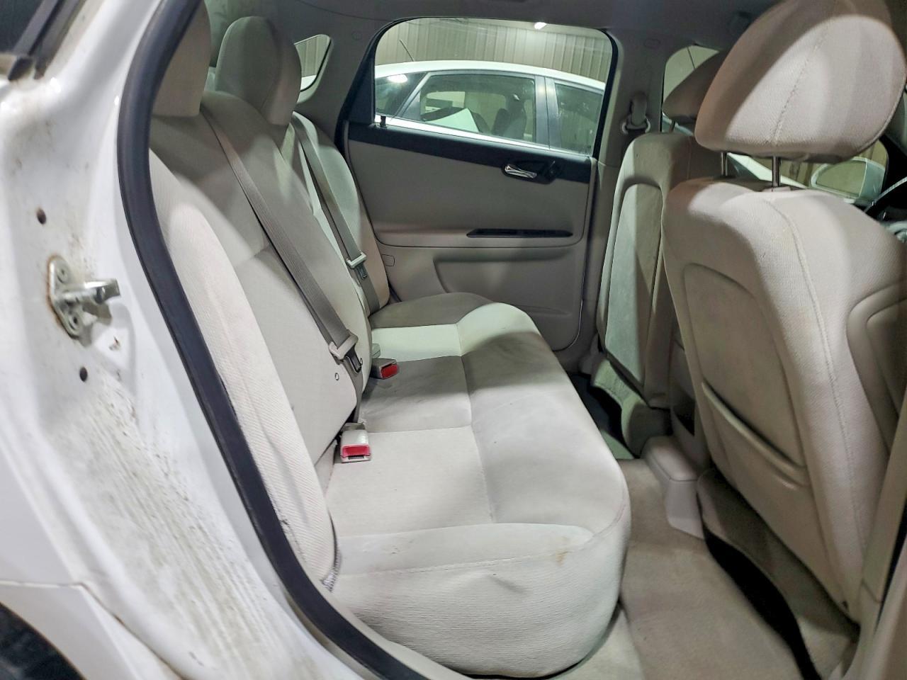 2014 Chevrolet Impala Limited Ls - zdjęcie 10