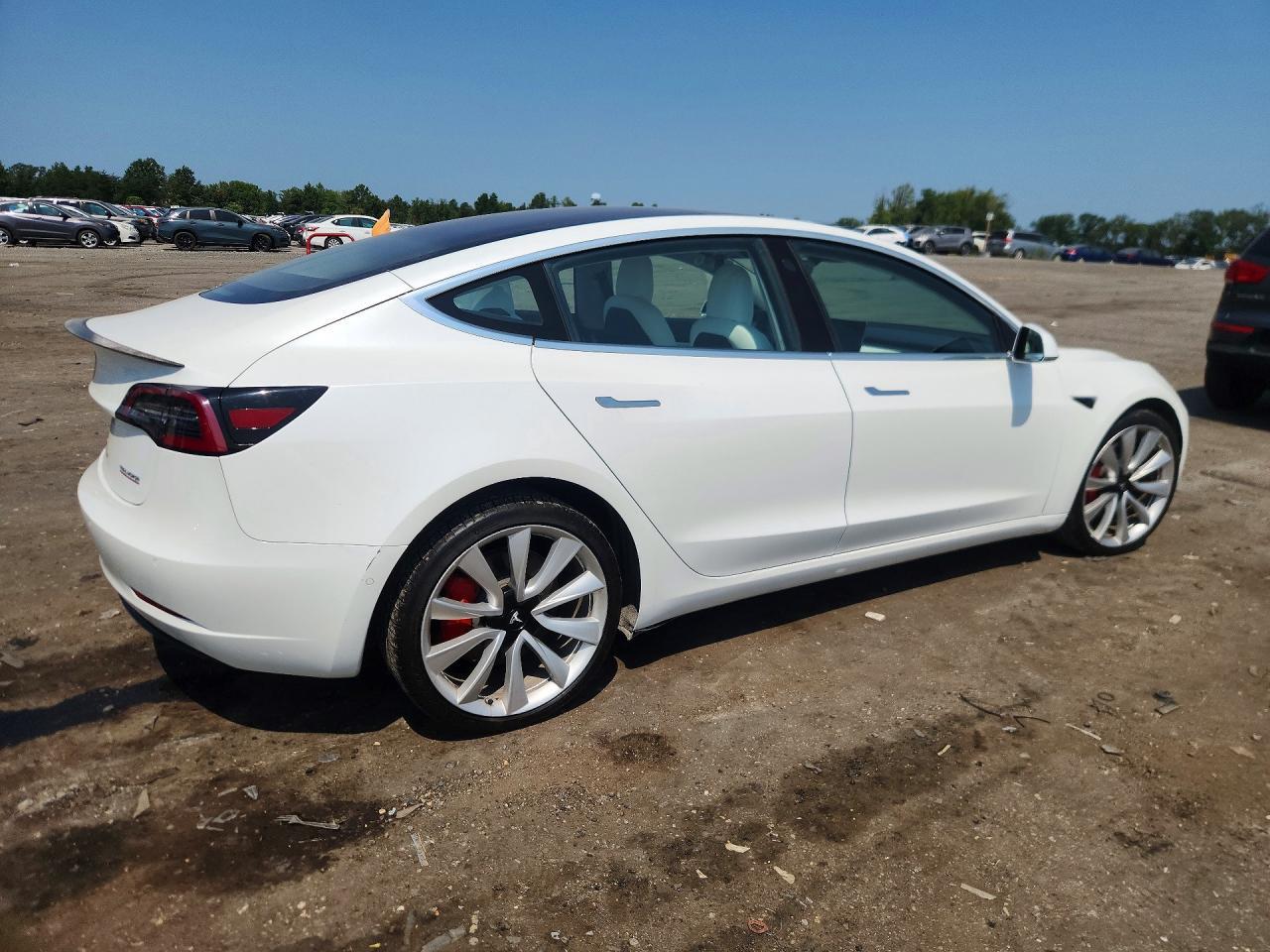 2018 Tesla Model 3 - zdjęcie 3