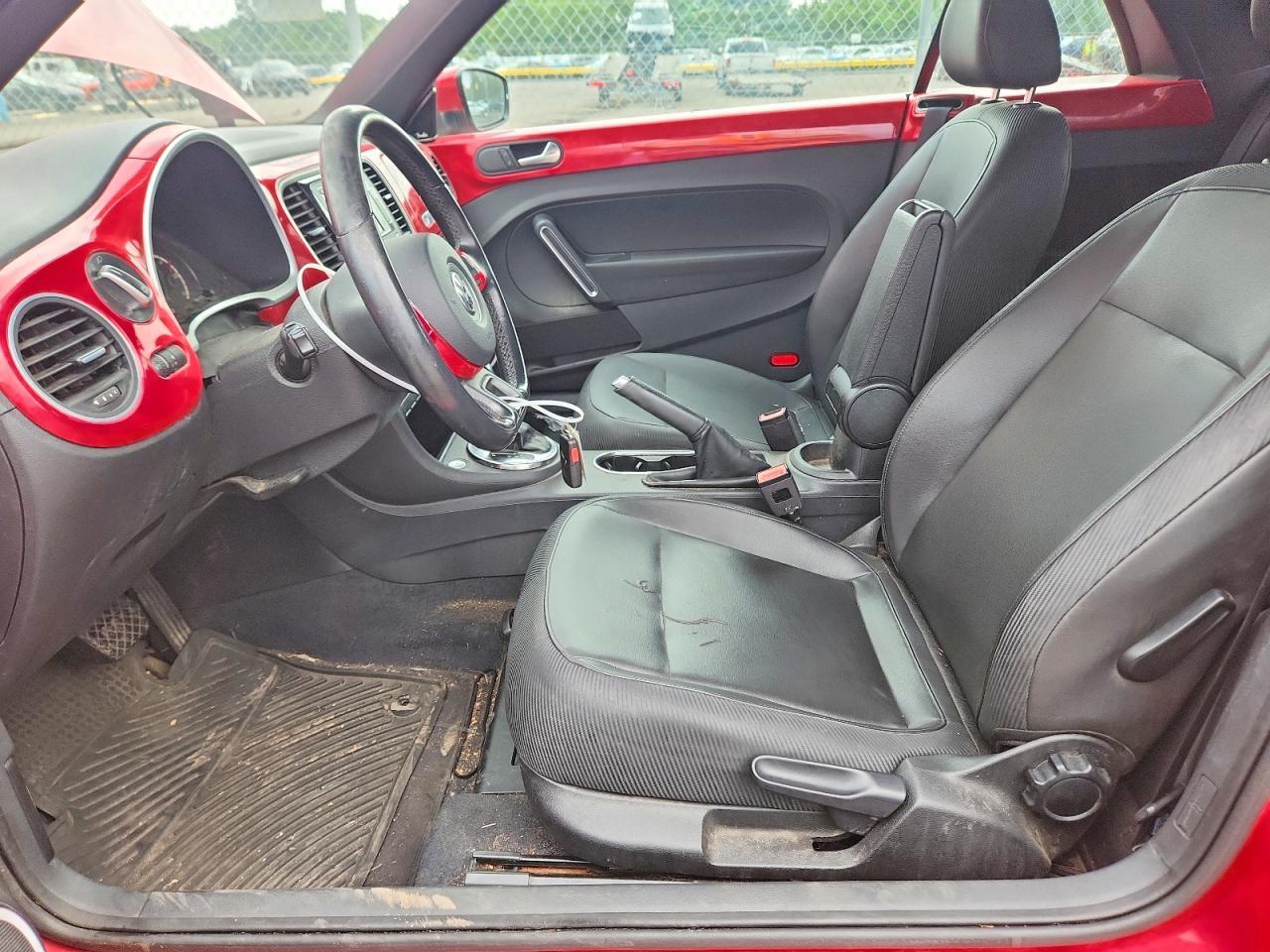 2013 Volkswagen Beetle - zdjęcie 7