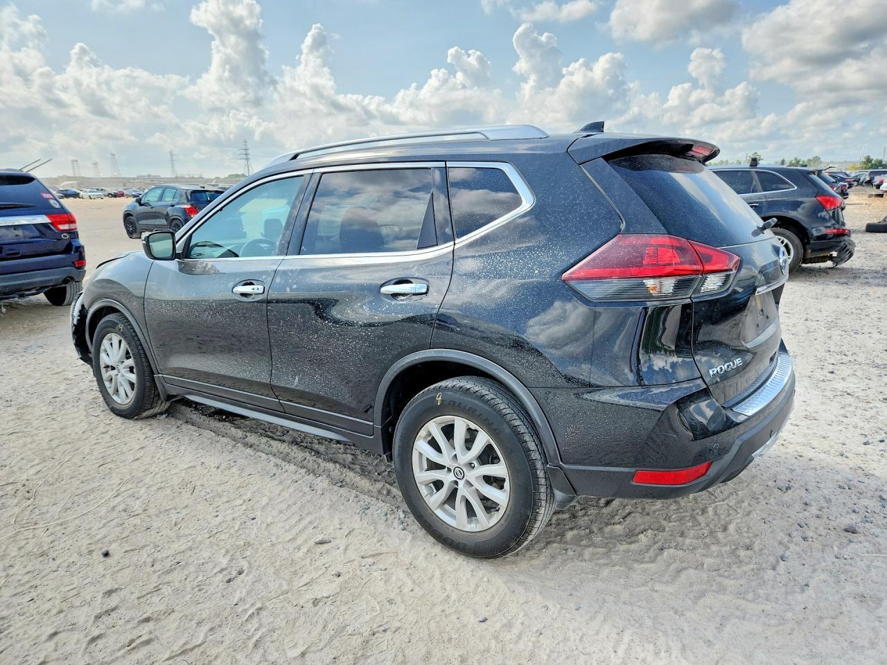 2019 Nissan Rogue Sv - zdjęcie 2