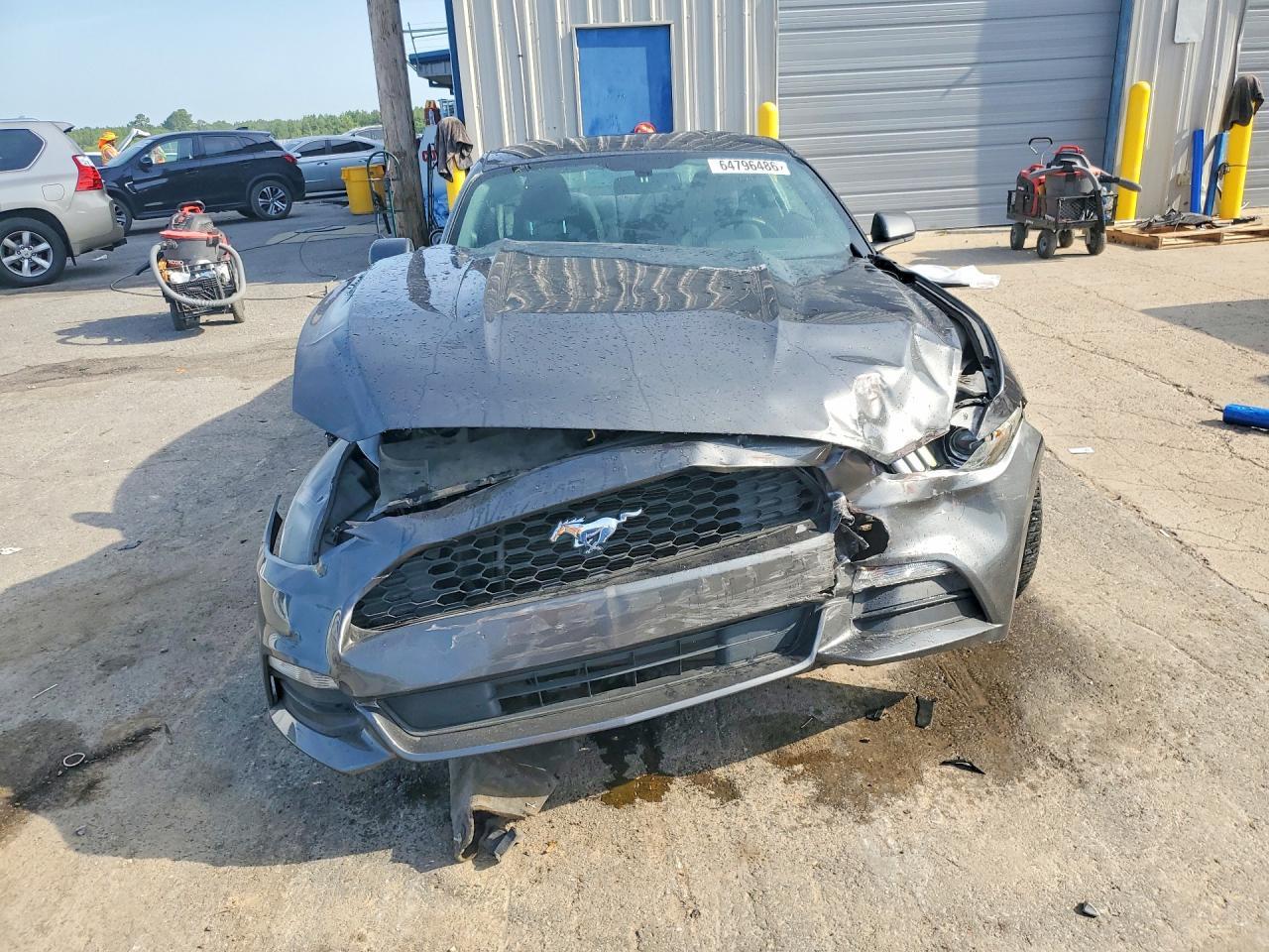 2015 Ford Mustang - zdjęcie 5