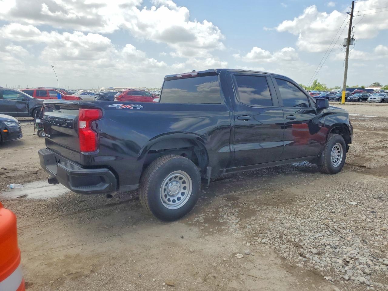 2023 Chevrolet Silverado K1500 - zdjęcie 3
